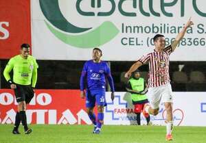 Sportivo San Lorenzo gana en casa a Independiente y trepa en la tabla - Fútbol de Intermedia - ABC Color