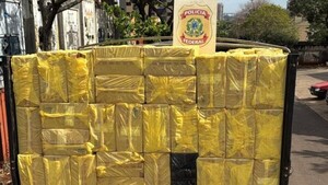 Policía Federal incauta más de 800 cajas de cigarrillos paraguayos en Foz de Yguazú