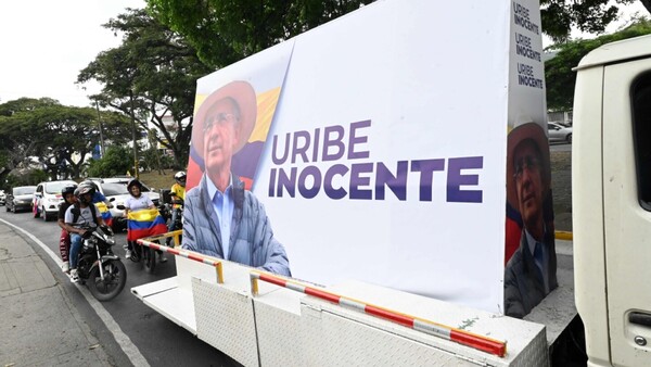 Uribe fue declarado culpable por soborno a testigos y fraude