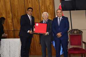 Pedro García recibe la «Orden Nacional al Mérito Comuneros»