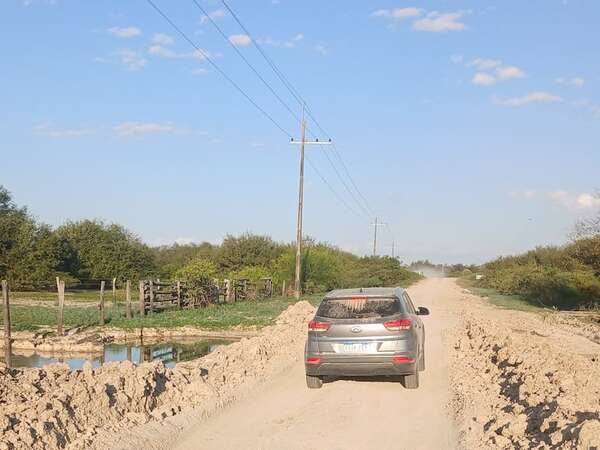 Reparan a medias caminos en Alto Paraguay a la espera de resultado de licitación - Noticias del Chaco - ABC Color