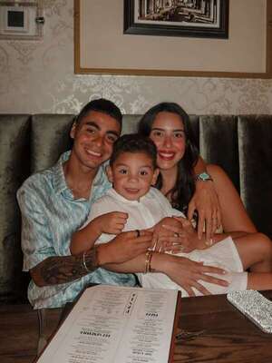 Miguel Almirón y su día a pura familia en Atlanta   - Gente - ABC Color