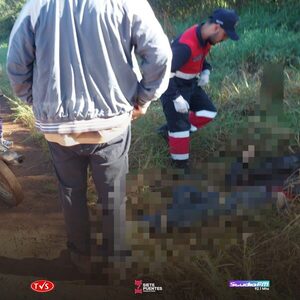 MOTOCICLISTA FALLECE EN BARRIO ITÁ ANGUÁ DE ENCARNACIÓN - «TVS DIGITAL»