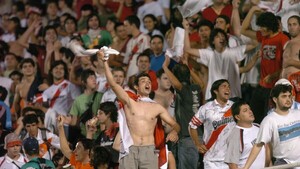 Rubén Di Tore: "Solo 3.000 hinchas de River Plate"