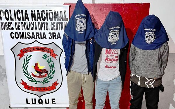 Detienen a rompevidrios por hurto a local de telefonía •