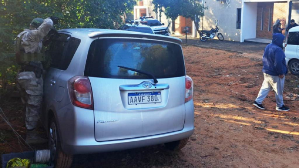 Luque: Asaltante roba a mano armada un automóvil y horas después lo abandona