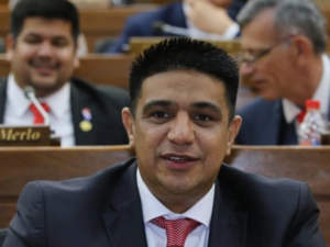 Diputado propone romper con Taiwán pronto
