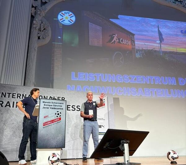 El Cardif presenta su modelo de desarrollo en Congreso Internacional - Fútbol - ABC Color