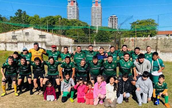 Gladiadores 97 se consagran en el exa de Comercio 2 - Polideportivo - ABC Color
