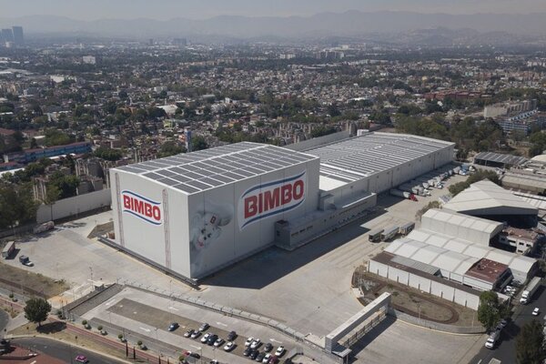 Bimbo se compromete a eliminar colorantes artificiales en productos para 2026