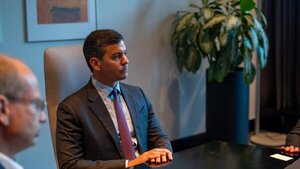 Peña llega a Finlandia para visita que incluye reunión con presidente e ida a sede de Rally