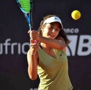 Tenis Junior: Triunfo en Sudamericano - Polideportivo - ABC Color