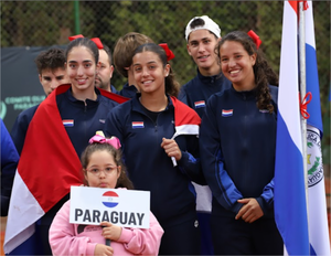 Paraguay triunfa en femenino y cae en masculino en el sudamericano U16 de tenis - La Tribuna