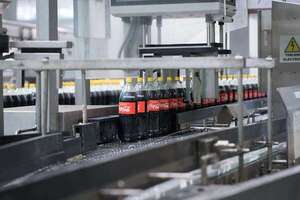 Coca-Cola Paresa celebra 60 años de liderazgo e impacto en Paraguay - Negocios - ABC Color