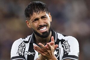 Versus / Inició desde su campo: ¡Extraordinario gol de Barboza en Brasil!