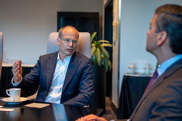Exploran alianzas estratégicas con empresa finlandesa, líder en el sector energético