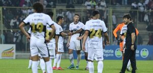 Versus / ¿Guarda el potencial para el clásico? Olimpia cambia casi medio equipo