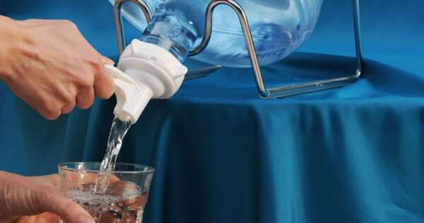 Diario HOY | Embotellan agua de la canilla y la venden como mineral: buscan poner fin al negocio mau
