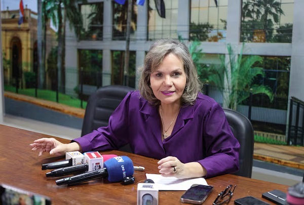Samaniego urge ley de datos y cuestiona reforma de transporte