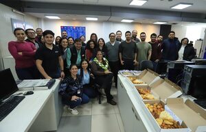 Popular / ¡Capetos de Nación/Media farrearon por el día de los amiwis!