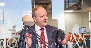 Valdovinos plantea duplicar el PIB, pero le baja el precio a la inversión extranjera