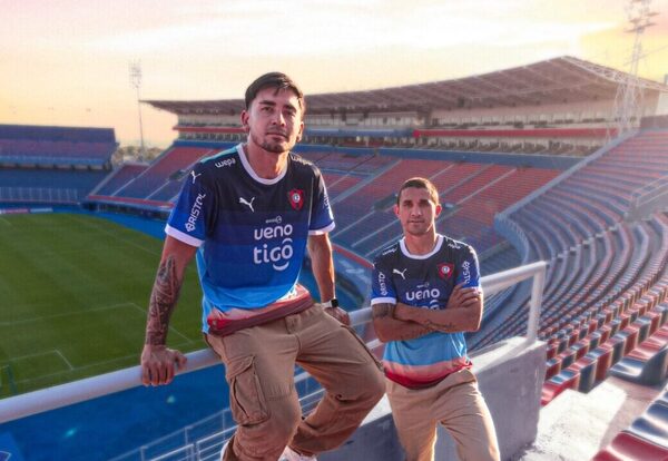 Versus / Cerro Porteño lanza su tercera camiseta a minutos del juego ante el "Gallo Norteño"