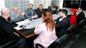 Autoridades analizan fortalecimiento del uso de tobilleras electrónicas
