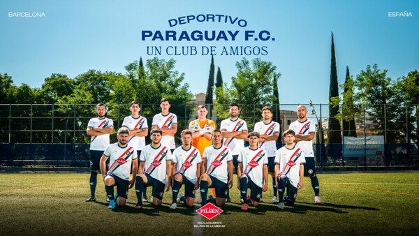 “La historia de un club de amigos. Pilsen brinda con el Deportivo Paraguay por el día de la amistad”.