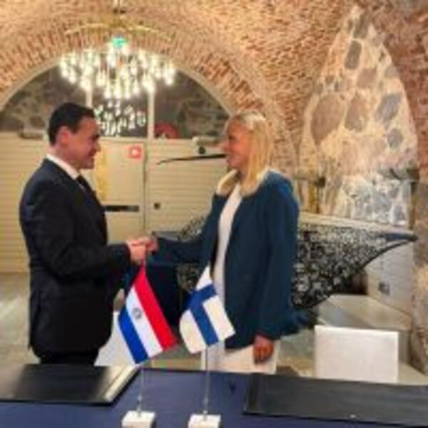 Paraguay y Finlandia firman un acuerdo clave para transformar la educación :: Presidencia de la República del Paraguay