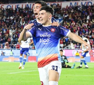  Puntero e invicto: Cerro lo dio vuelta y es el único líder del Clausura  | Unicanal