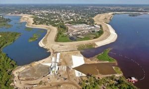 Familiares claman por respuestas tras tres meses de la desaparición de una joven en el río Paraguay - OviedoPress