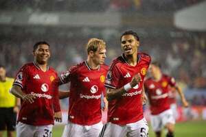 Diego León suma minutos en la goleada del Manchester United  - Fútbol Internacional - ABC Color