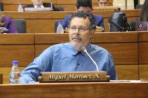 Diputado Miguel Martínez confunde libertarismo con libertinaje verbal en la política - ADN Digital