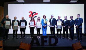 AFD celebra 20 años de impulso al desarrollo y rinde homenaje a expresidentes