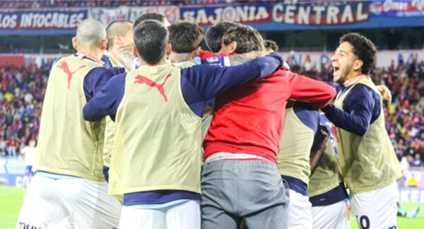 Victoria agónica para un líder con alma de campeón