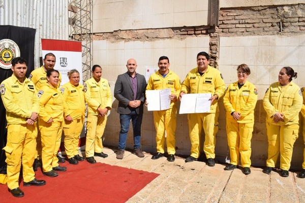 Compañía de bomberos se instaló en el Mercado 4 - Portal Digital Cáritas Universidad Católica