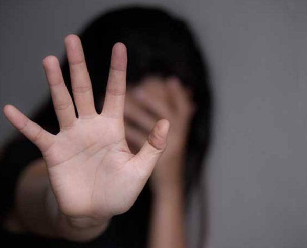 Violencia de género: mujer fue apuñalada por su expareja al salir del trabajo