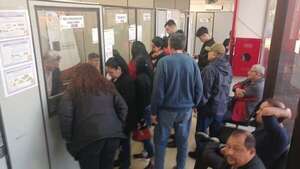 Oviedo: aglomeración en la municipalidad por último día sin multas - Nacionales - ABC Color