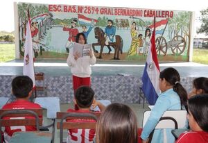 Jornada educativa en Puerto Casado reunió a más de 150 estudiantes