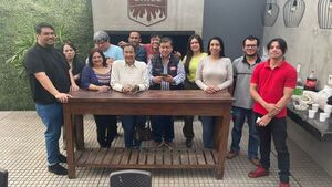 Popular / ¡Así festejó el equipo cañón del Popu el día de la amistad!