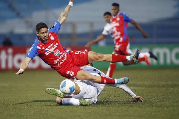 Pedro Báez anota en la Copa Centroamericana - Fútbol - ABC Color