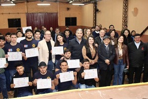 Culmina con éxito curso de Tornería Mecánica en Minga Guazú - ADN Digital