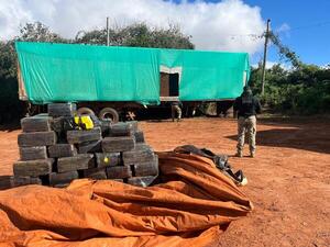 Allanan un inmueble rural con droga en zona fronteriza con Brasil