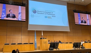 Latorre presenta a Paraguay como «tierra de oportunidades» en conferencia mundial