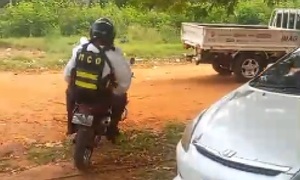Conductores de Bolt denuncian acoso y maltrato por parte de agentes de tránsito en Coronel Oviedo - OviedoPress