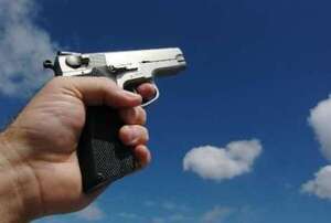 Mujer muere tras recibir bala perdida en la Chacarita - Policiales - ABC Color