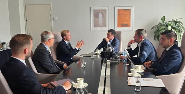 Paraguay busca posicionarse como hub regional de tecnología en reunión clave con Nokia