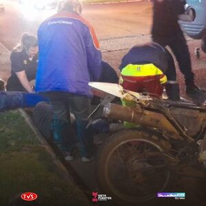 TRES HERIDOS TRAS CHOQUE DE MOTOCICLETAS EN HOHENAU - «TVS DIGITAL»