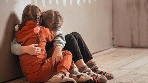 Un hombre denuncia a su vecino por acosar a sus hijas pequeñas