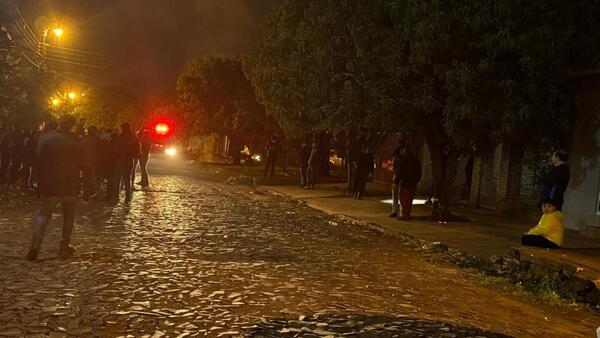 Vecinos denuncian a hombre con arresto domiciliario por seguir vendiendo drogas en Ciudad del Este